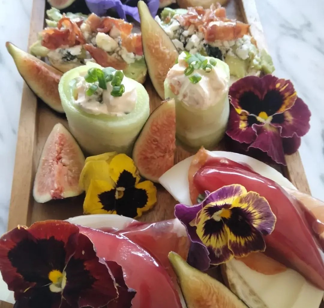 Image alt description