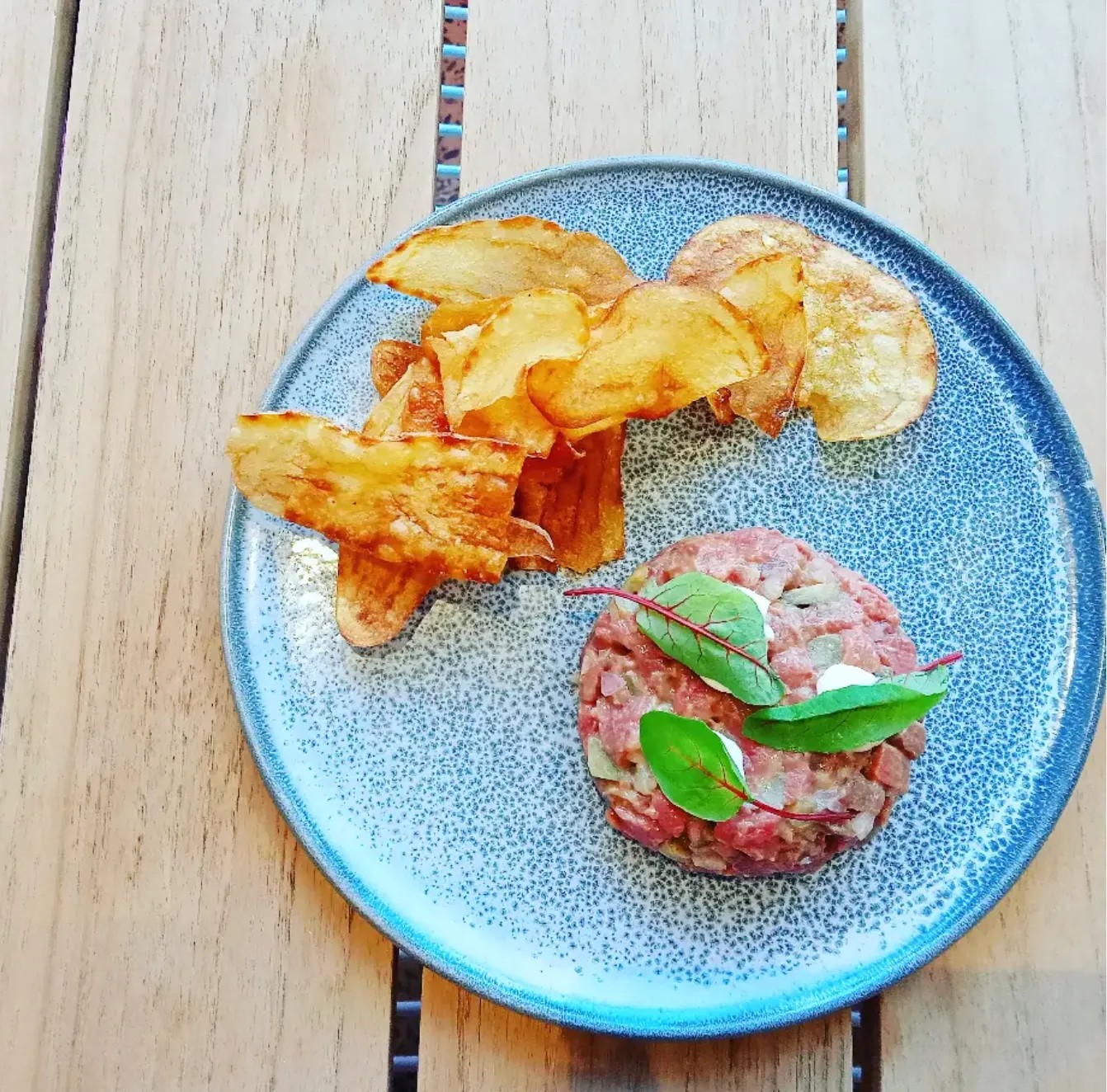 Image alt description