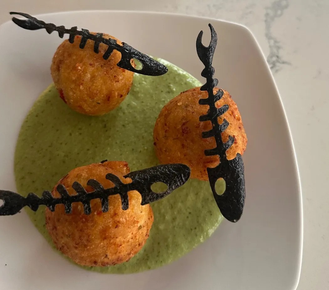 Image alt description