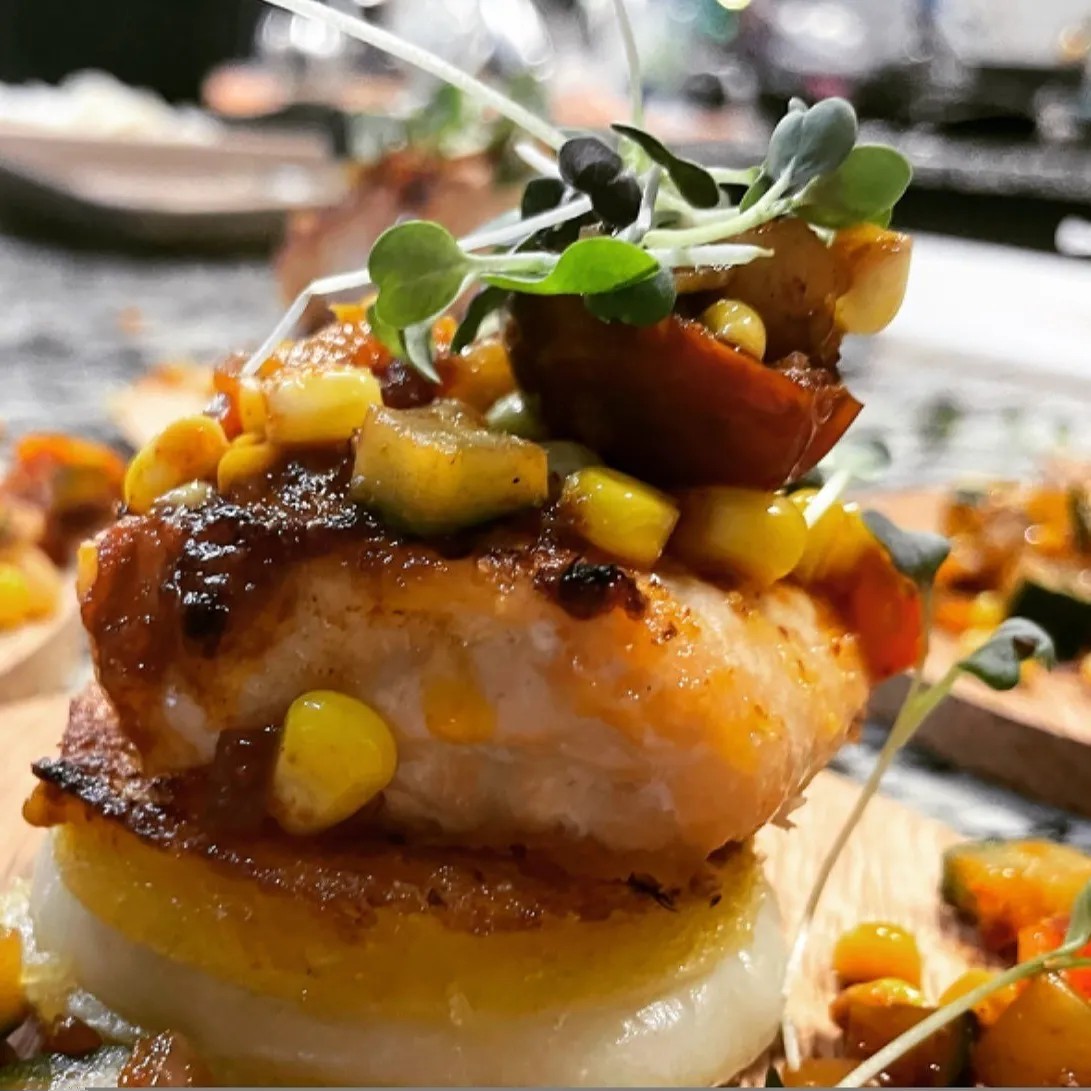 Image alt description