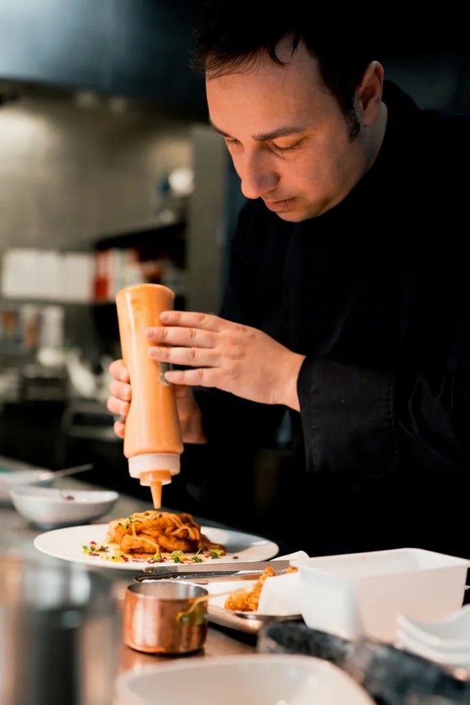 Image alt description