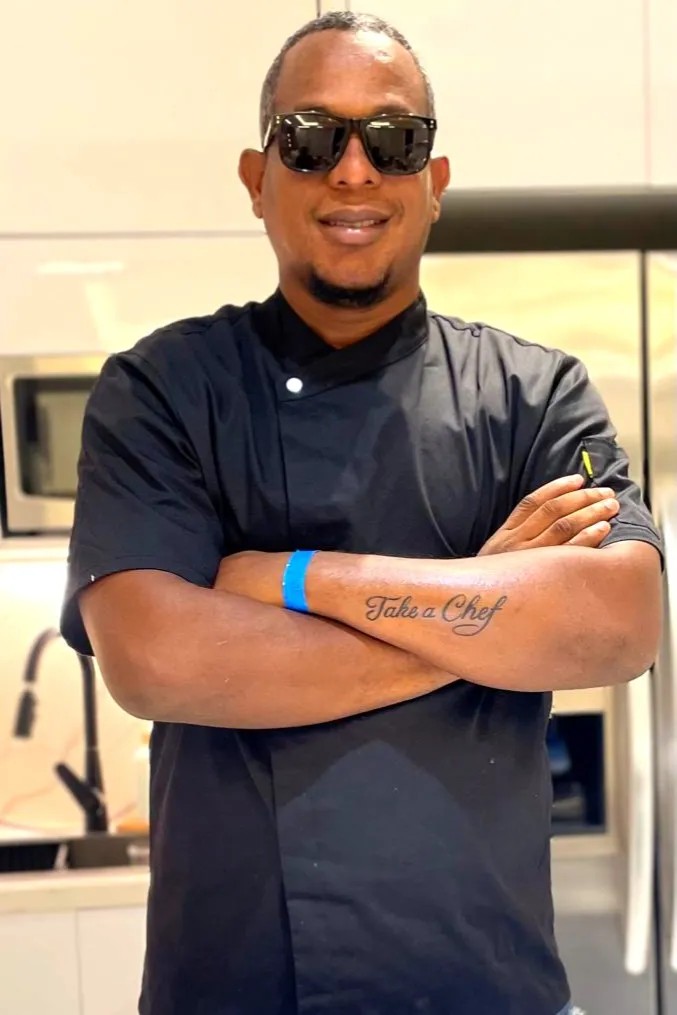 Image alt description