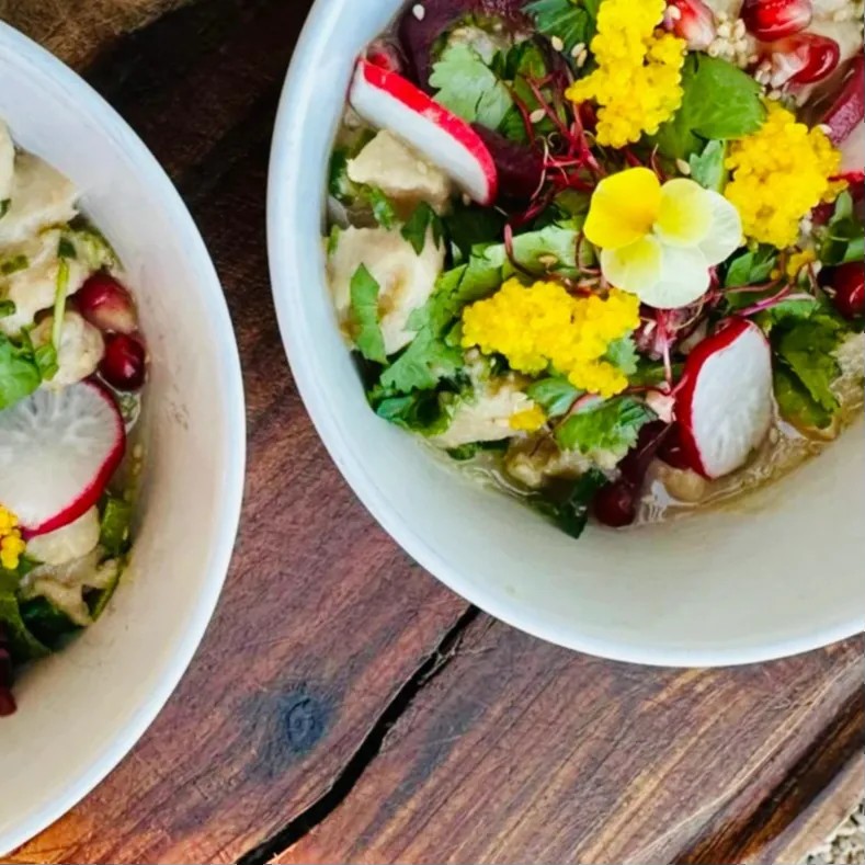 Image alt description