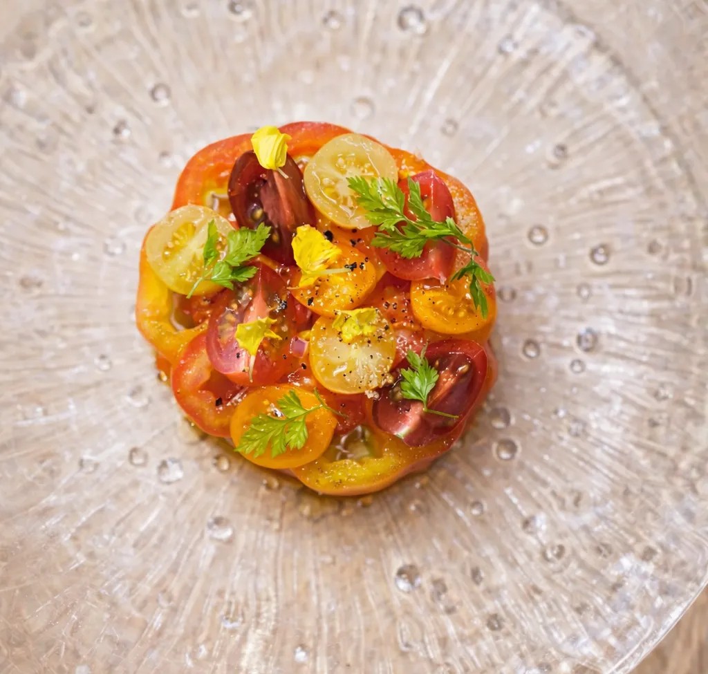 Image alt description