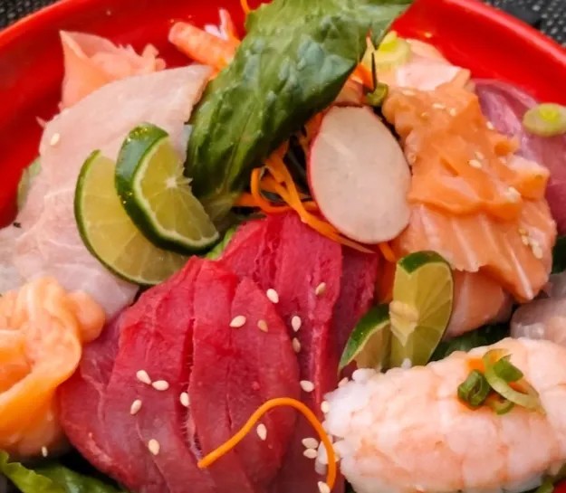 Image alt description