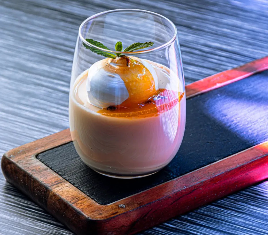 Image alt description