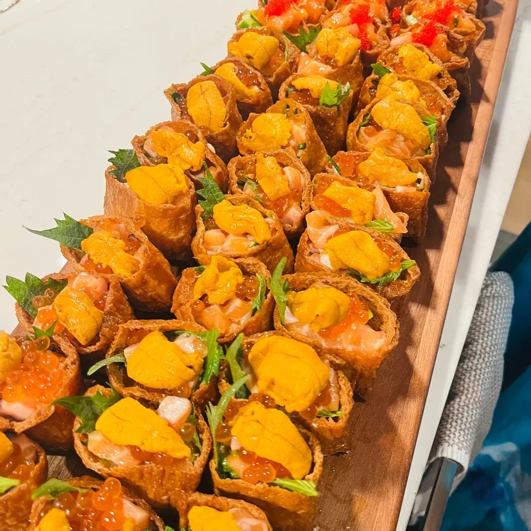 Image alt description