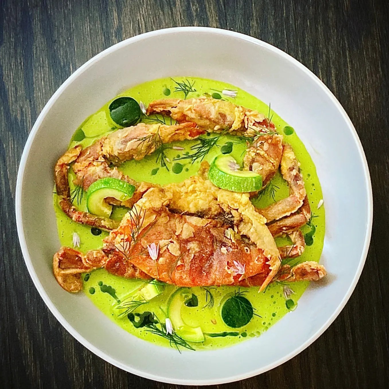 Image alt description