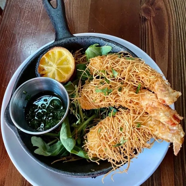 Image alt description