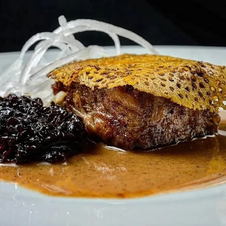 Image alt description