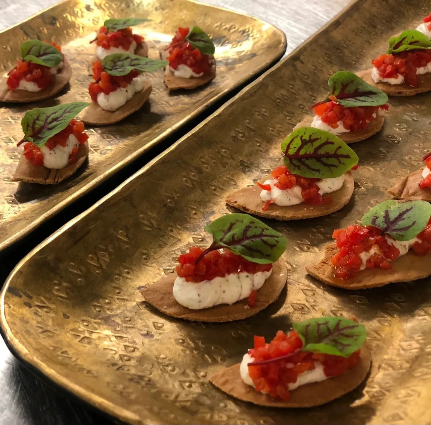 Image alt description