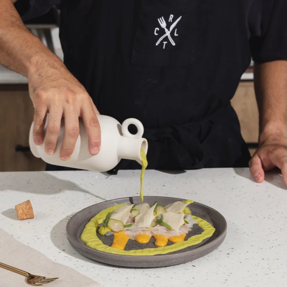 Image alt description