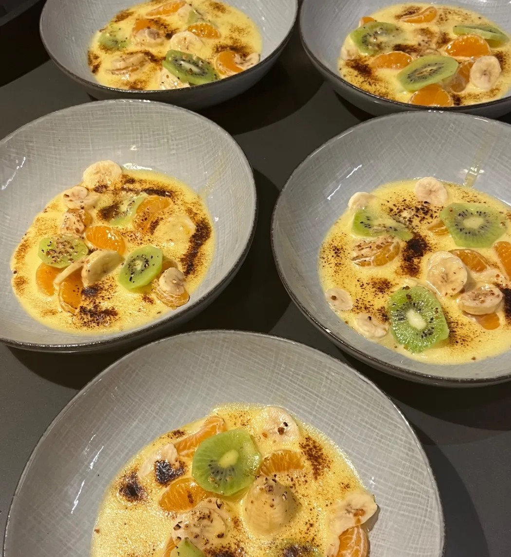 Image alt description