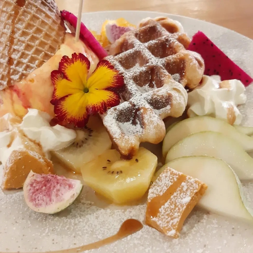 Image alt description