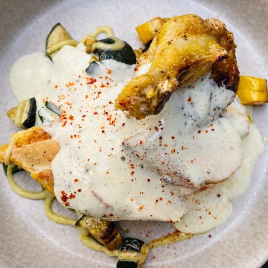 Image alt description