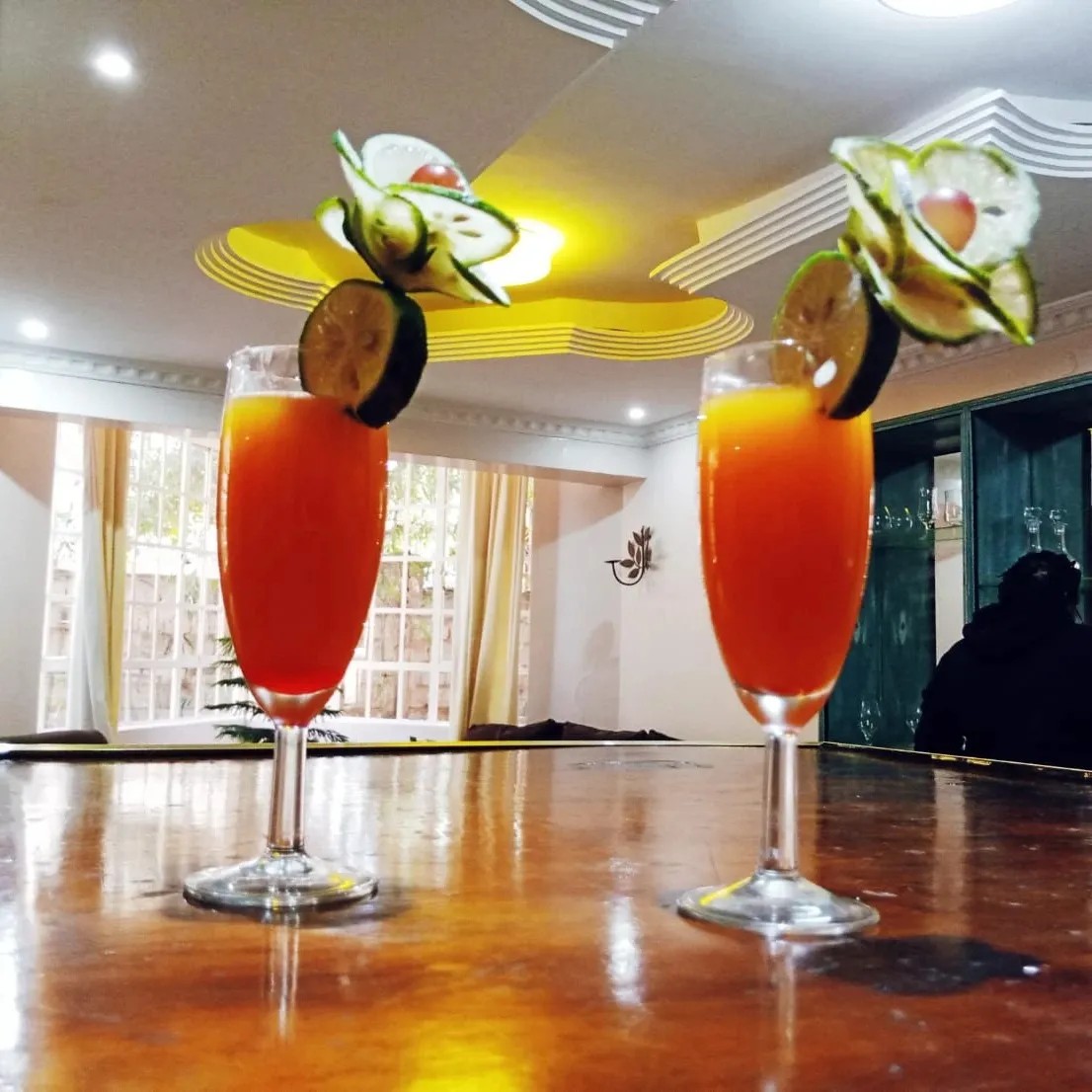 Image alt description