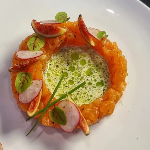 Image alt description