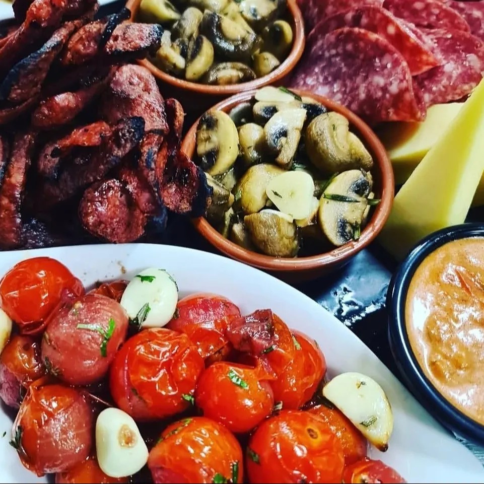 Image alt description