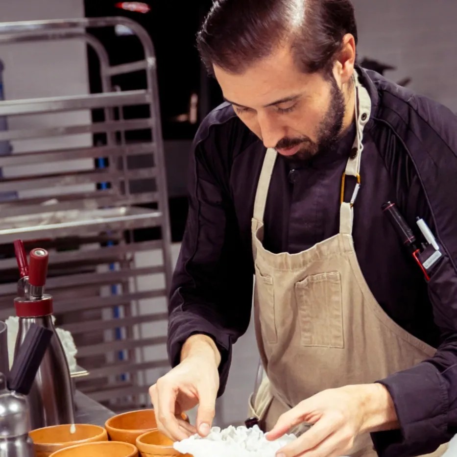 Image alt description