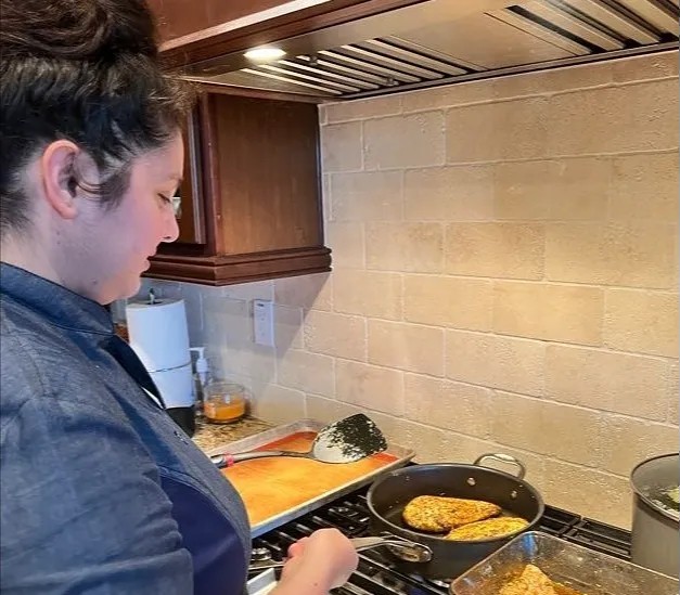 Image alt description