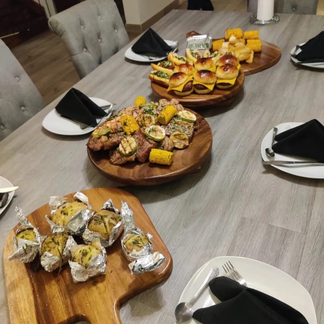 Image alt description