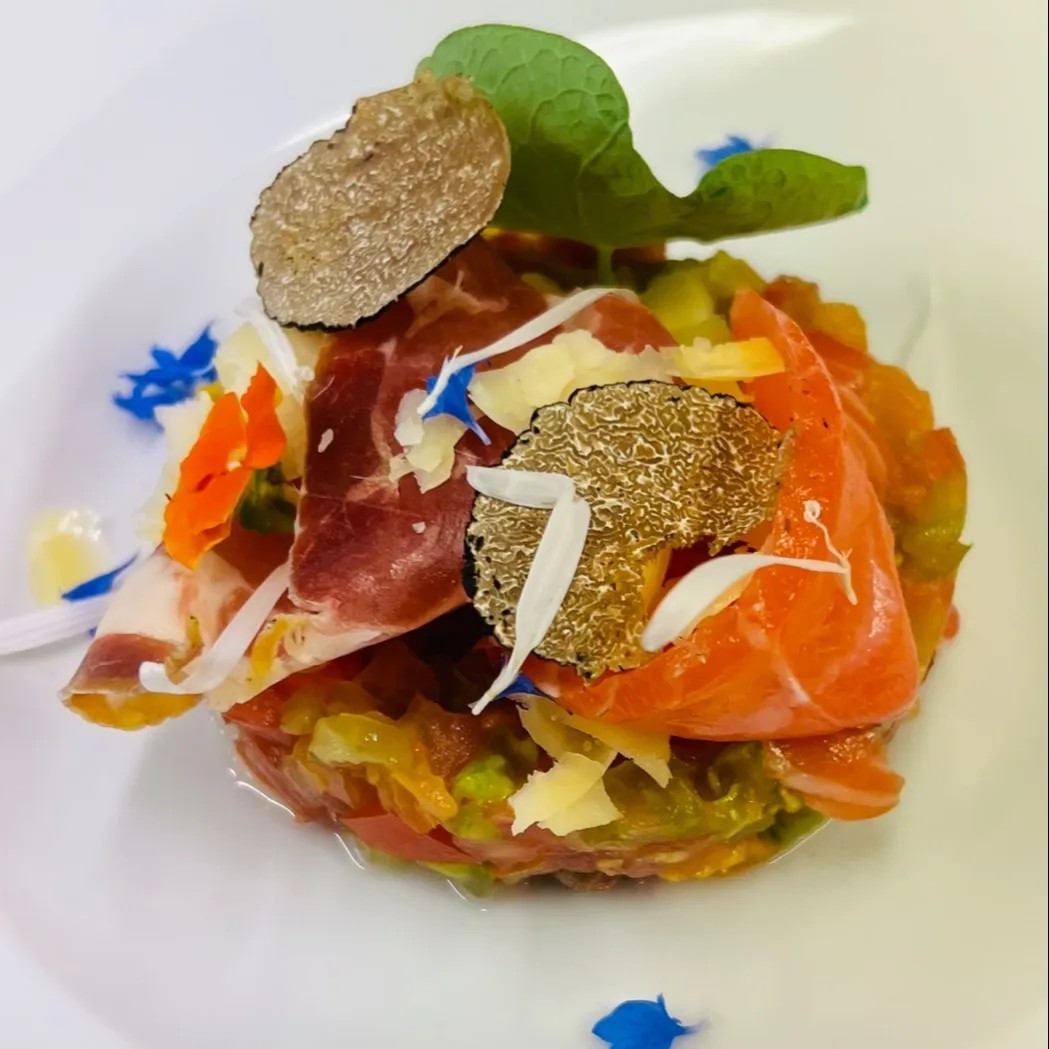 Image alt description