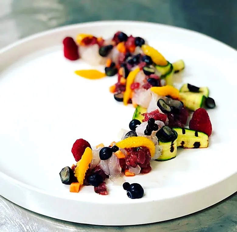 Image alt description