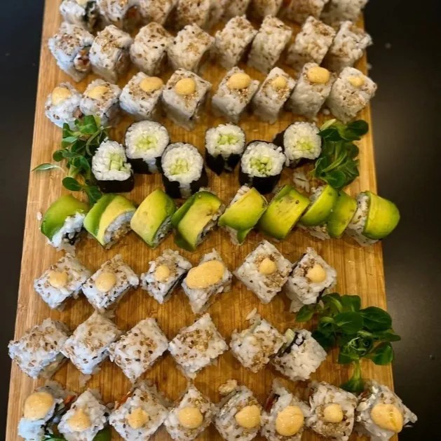 Image alt description