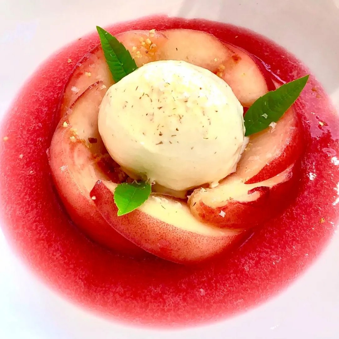 Image alt description