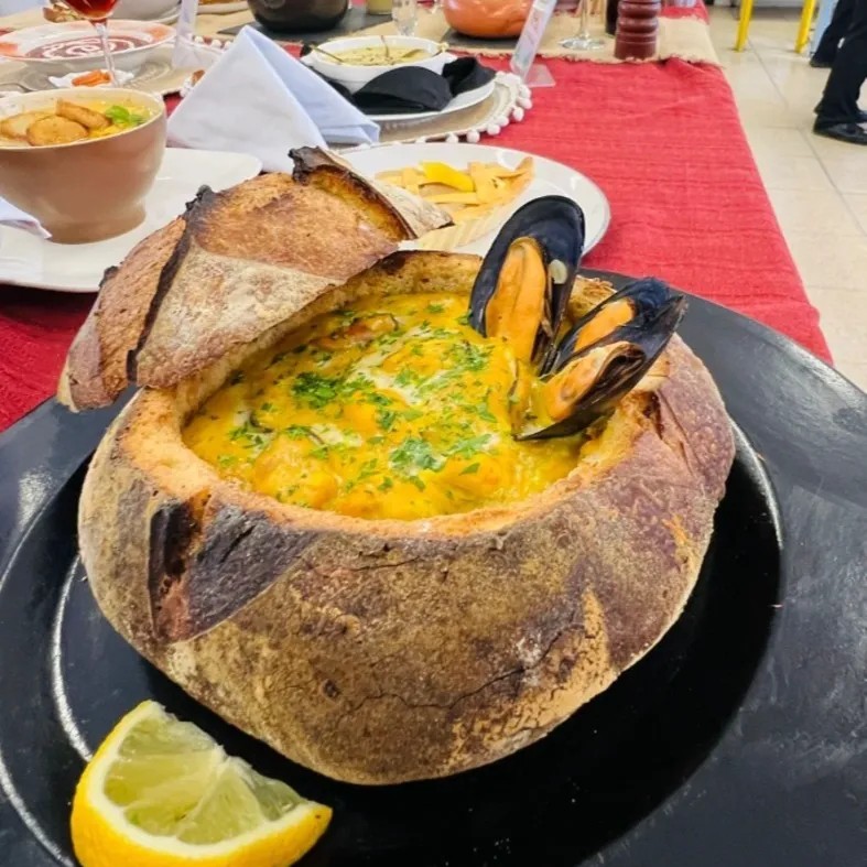 Image alt description