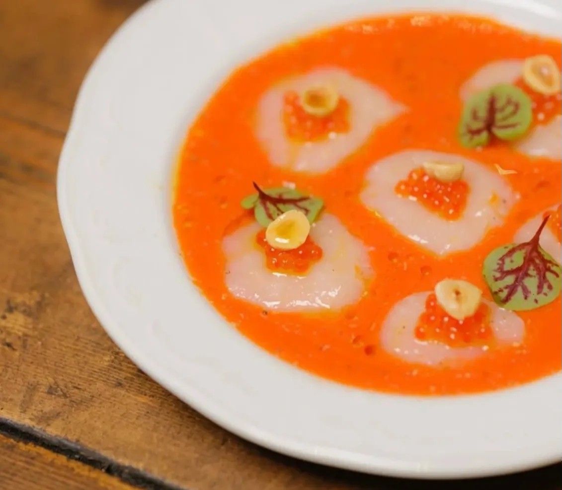 Image alt description