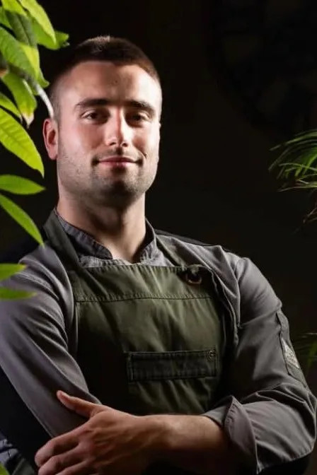 Image alt description