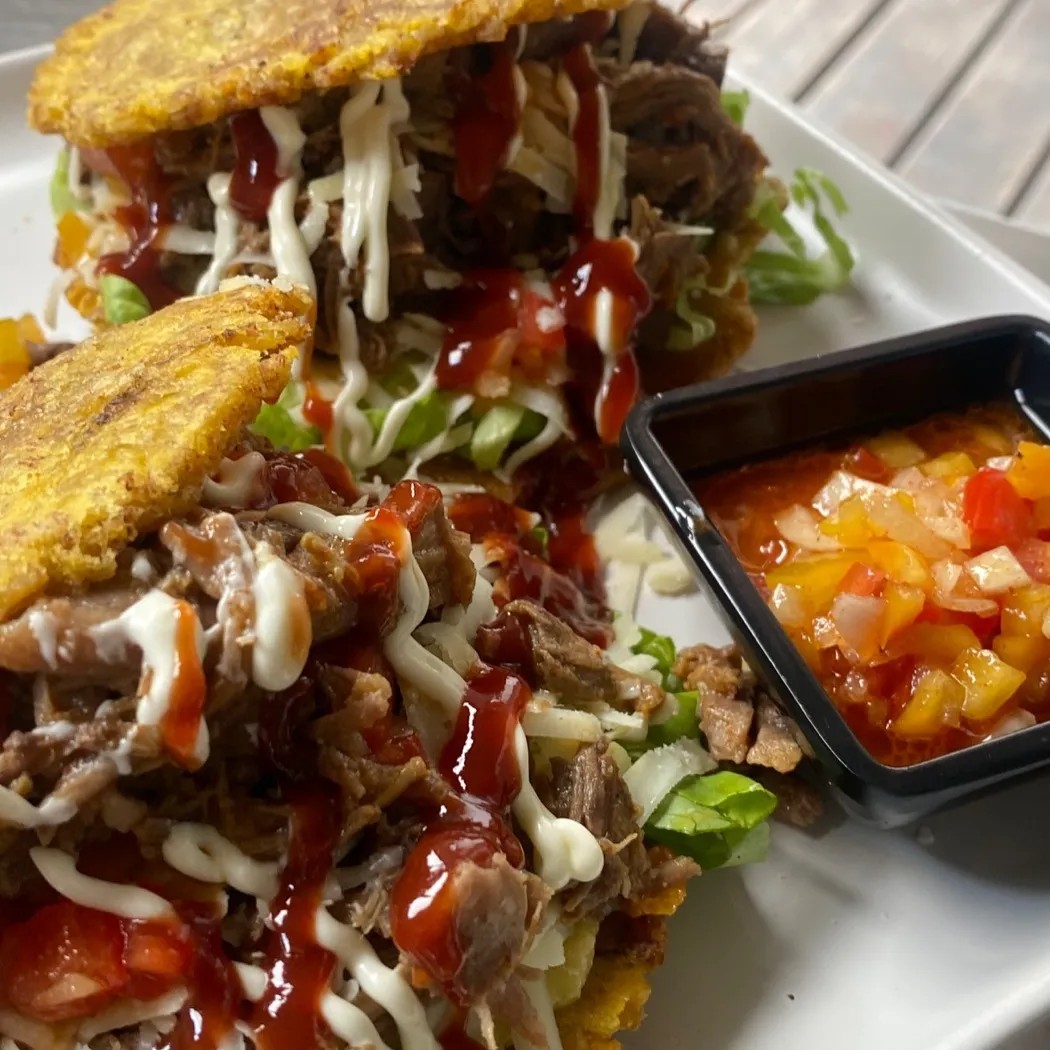 Image alt description