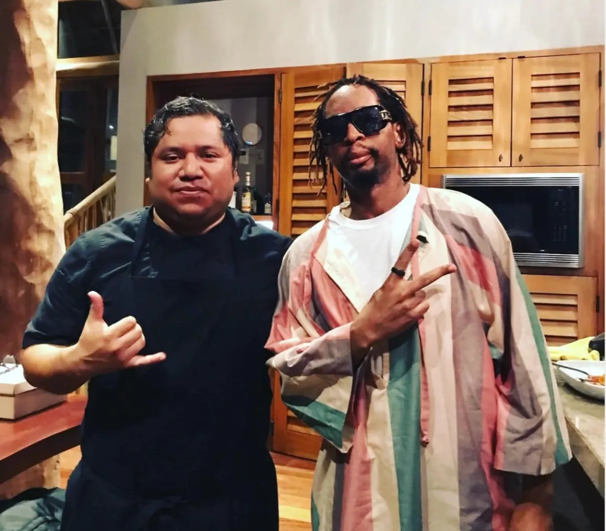 Image alt description