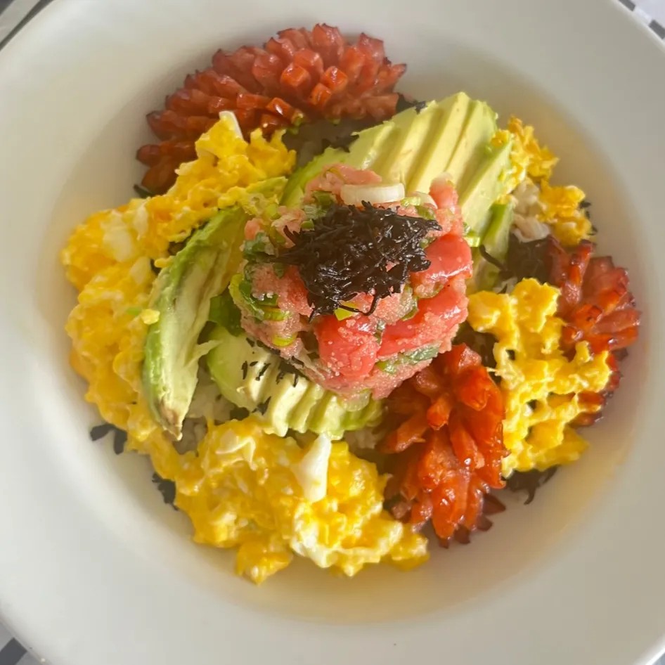 Image alt description