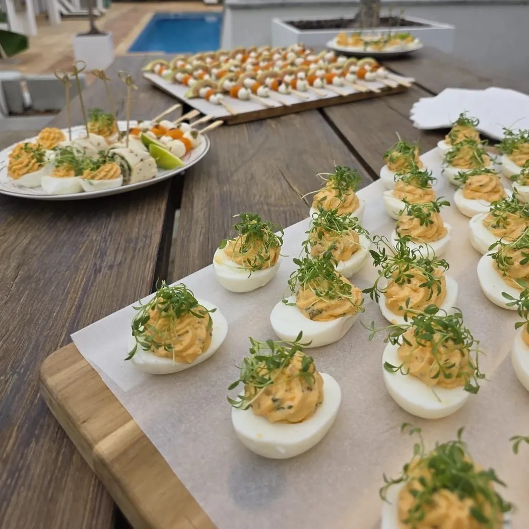 Image alt description