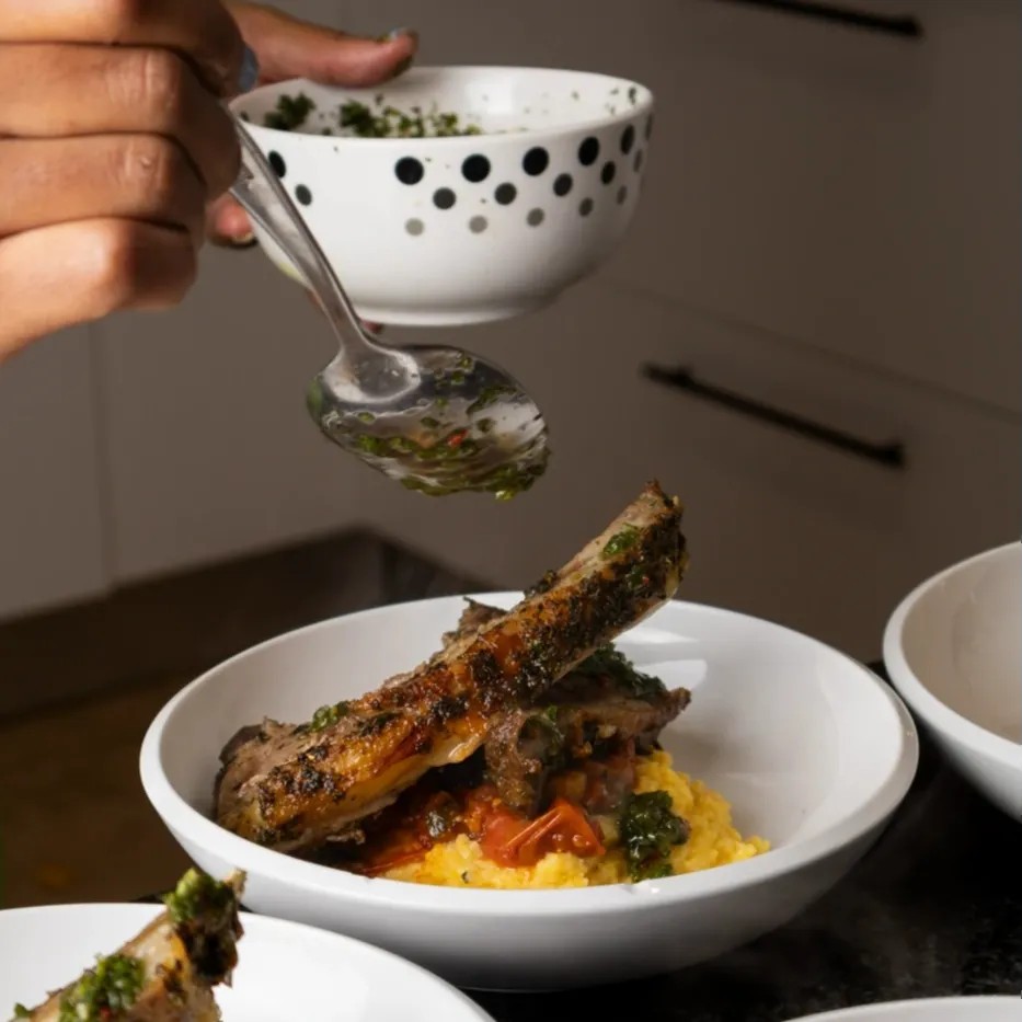 Image alt description