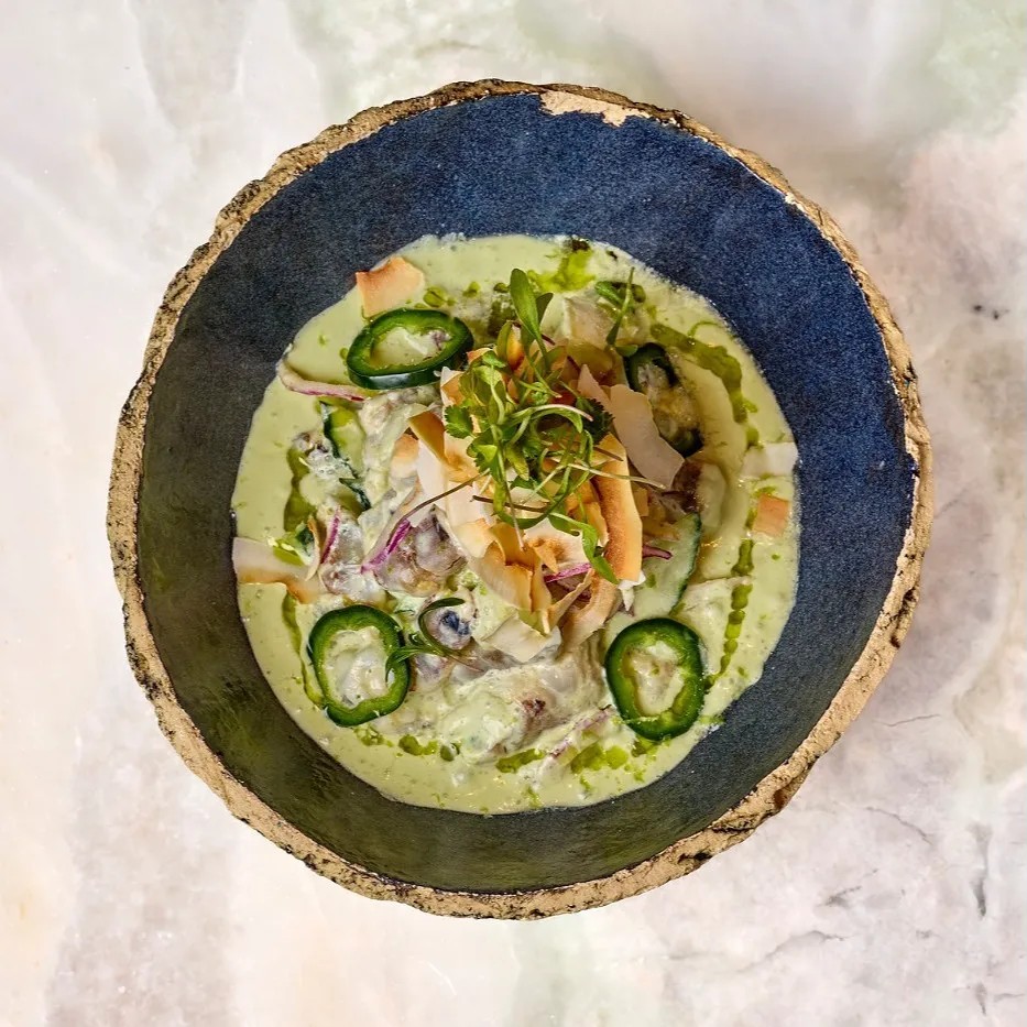 Image alt description