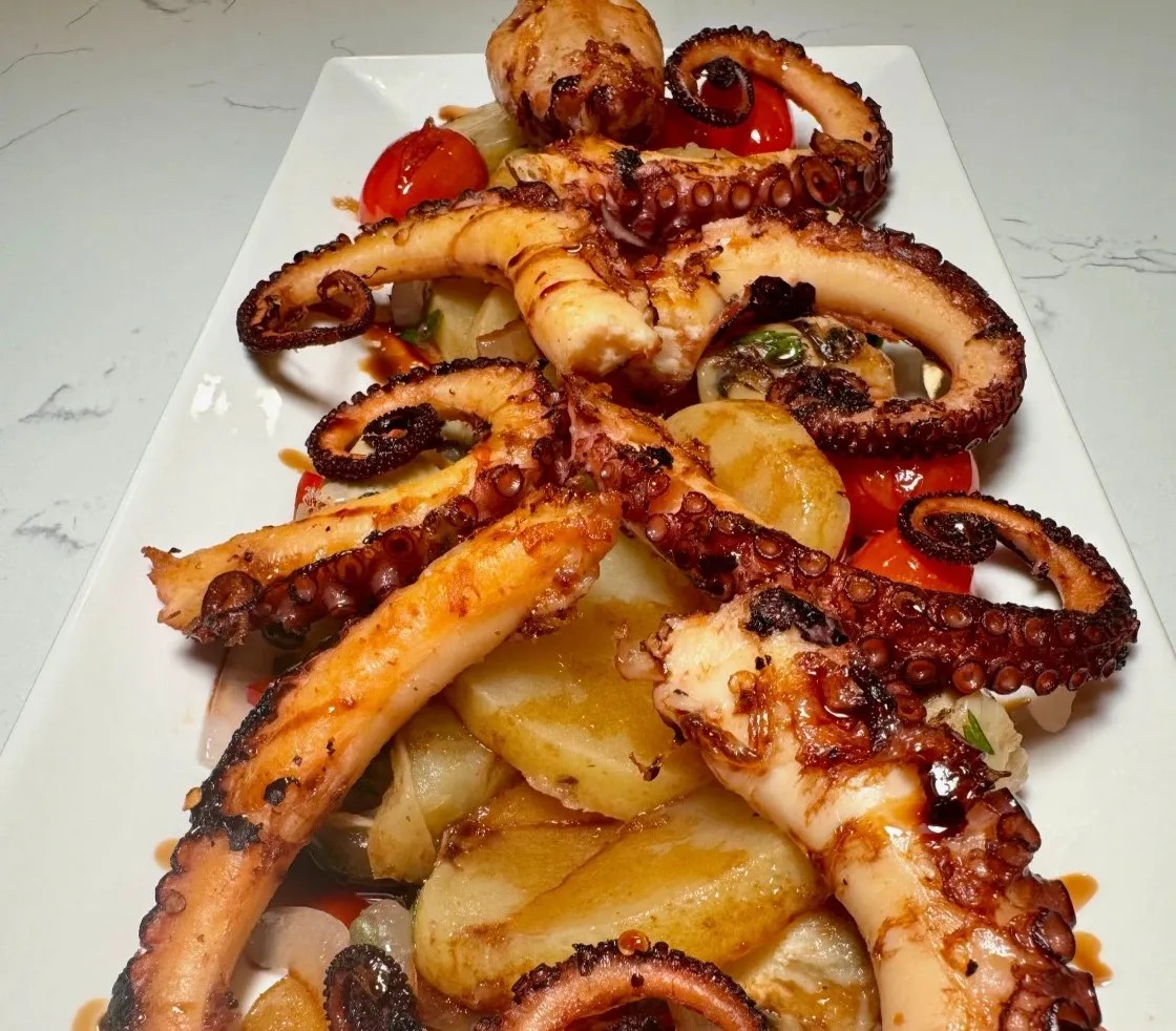 Image alt description