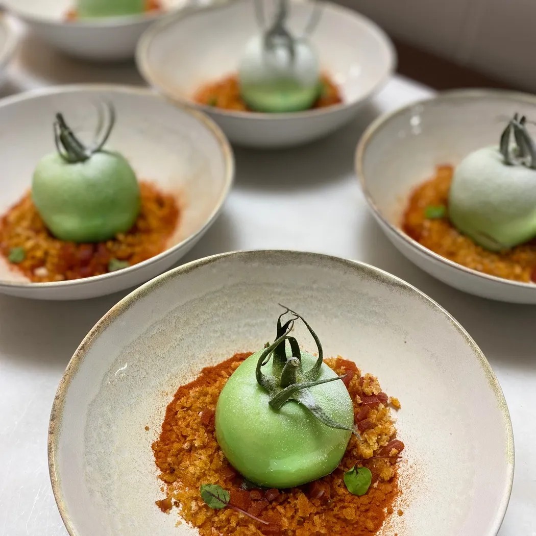 Image alt description