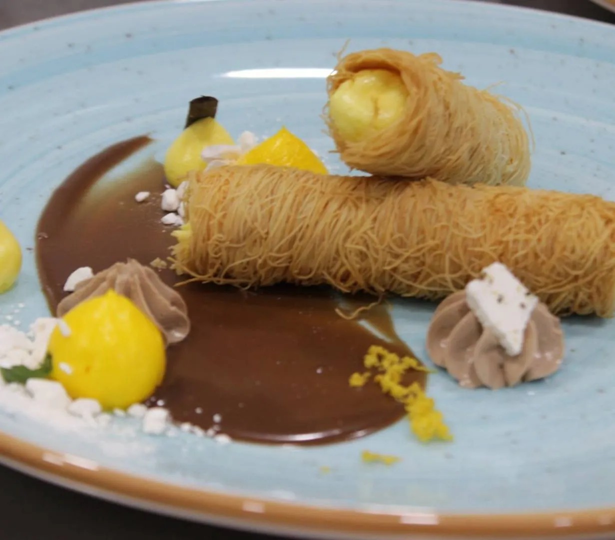 Image alt description