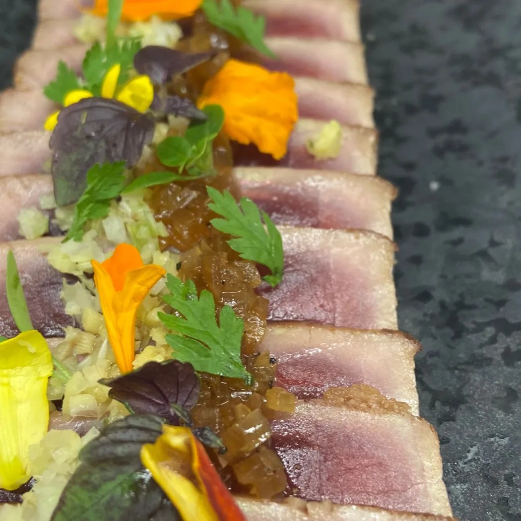 Image alt description