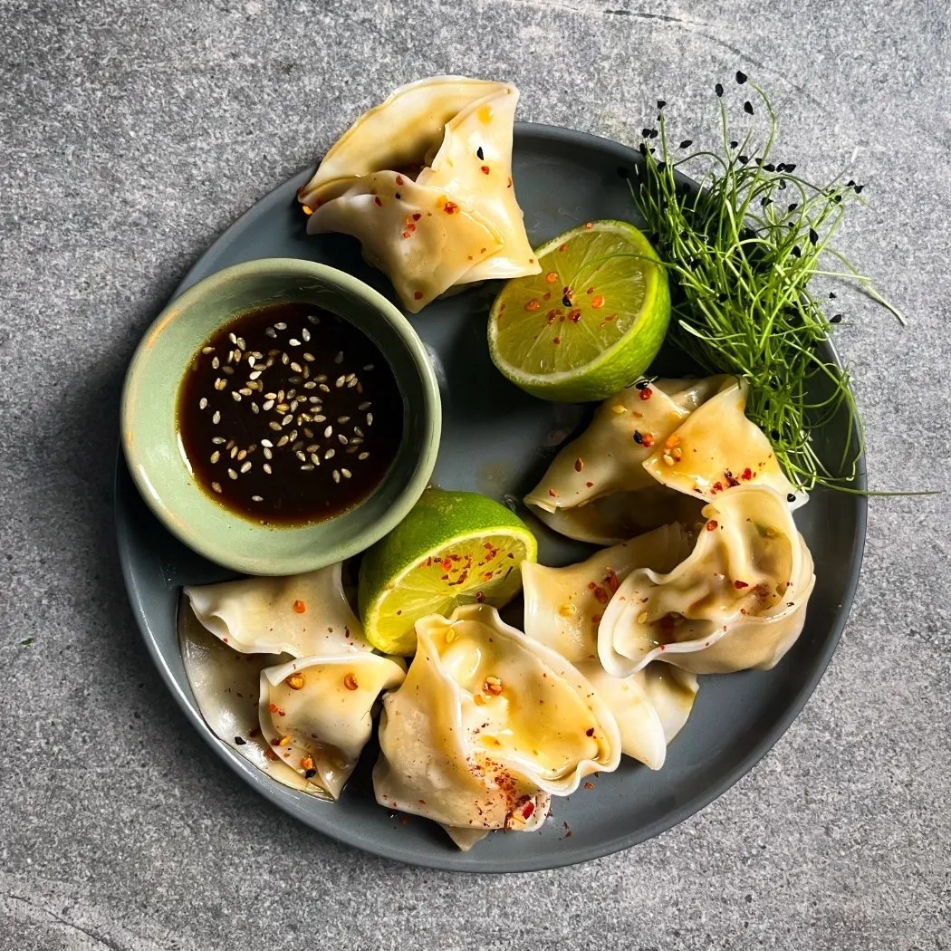 Image alt description