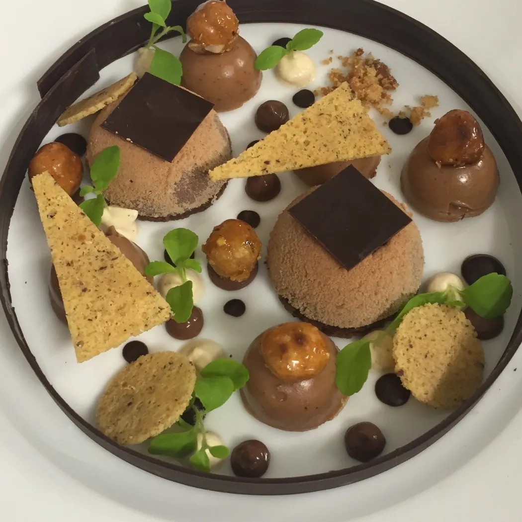 Image alt description