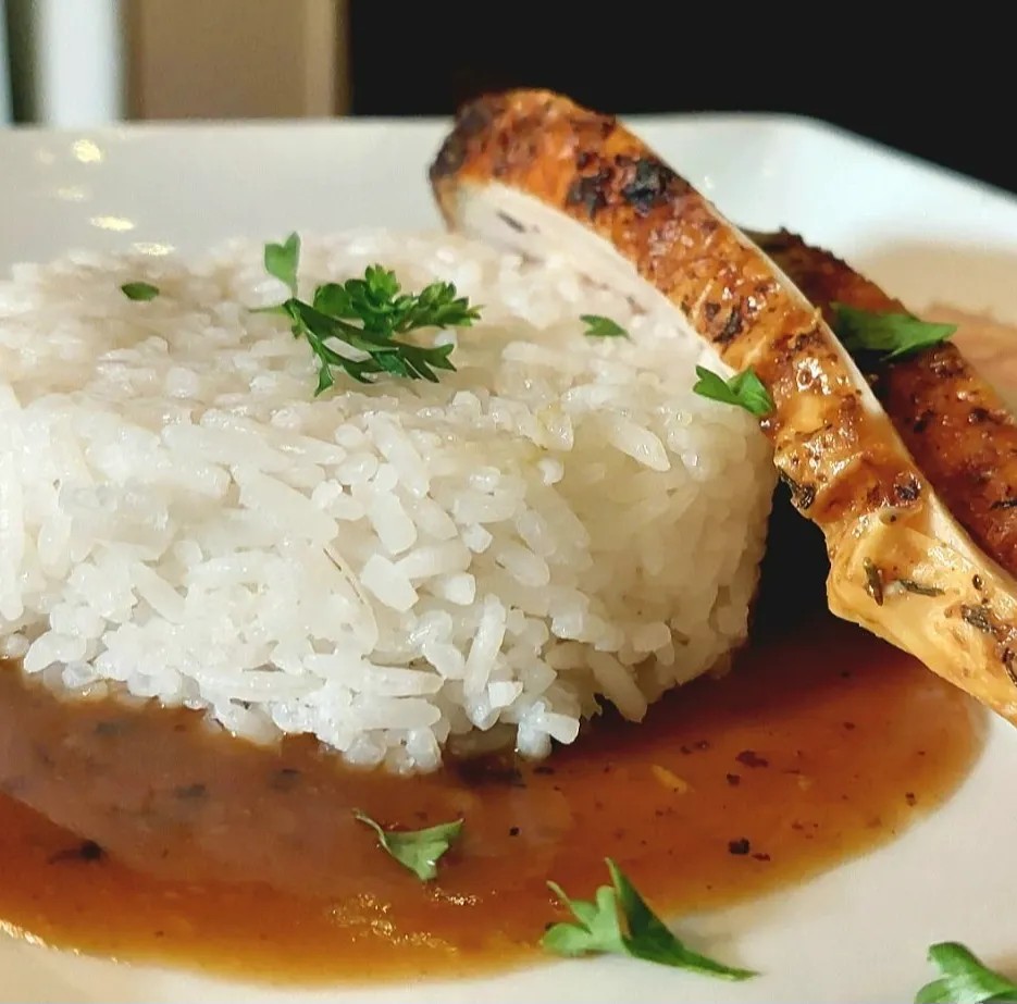 Image alt description