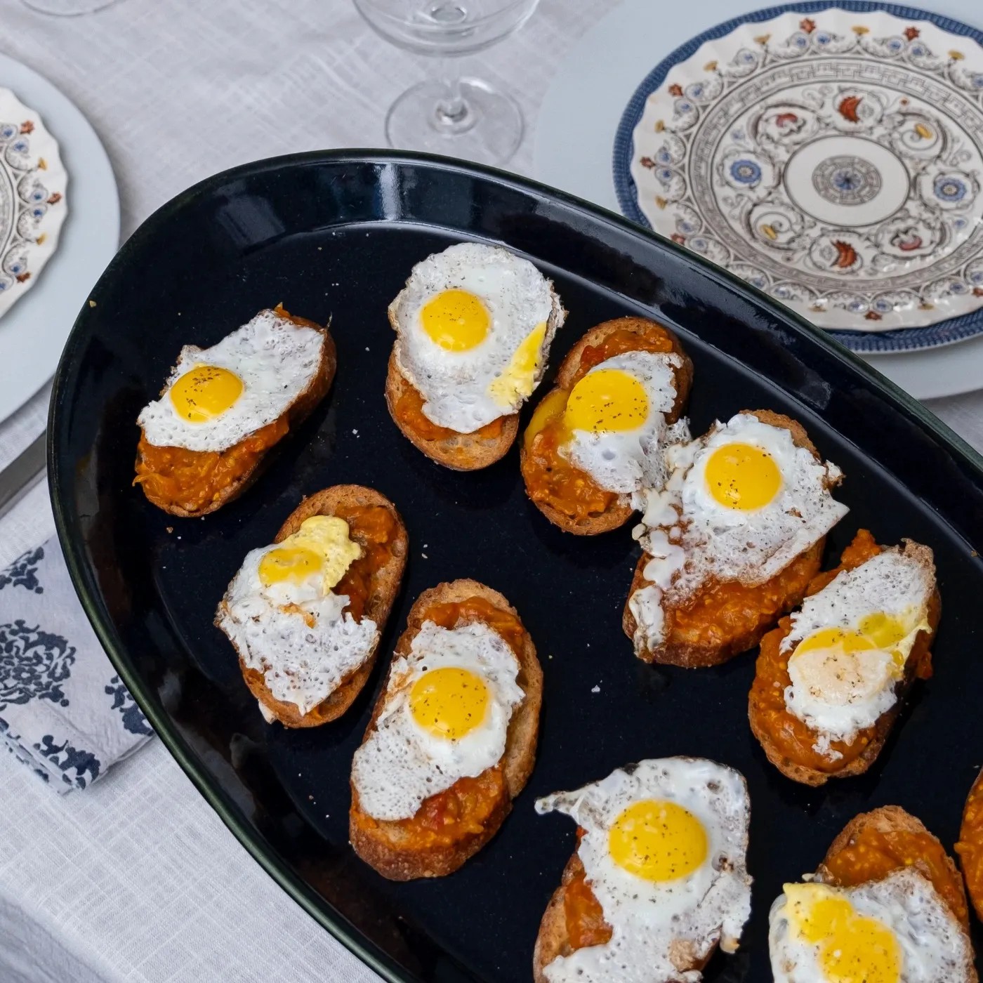 Image alt description