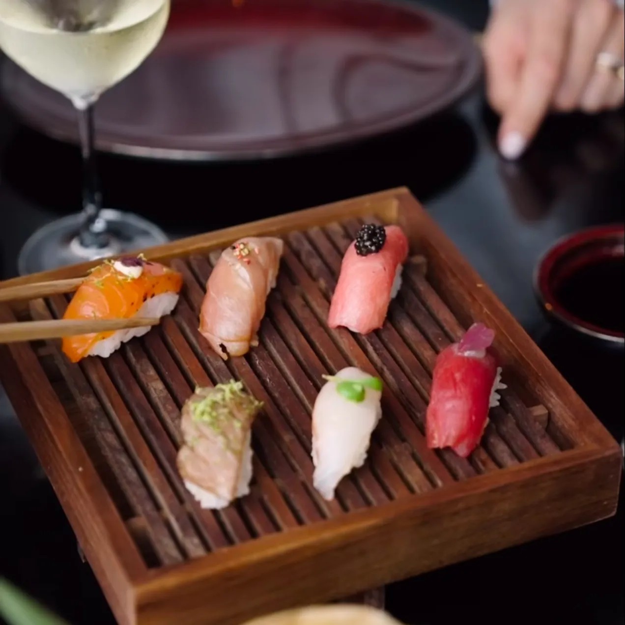 Image alt description