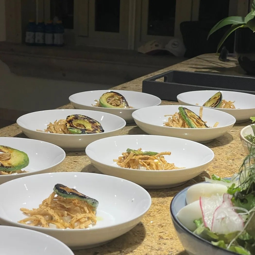 Image alt description