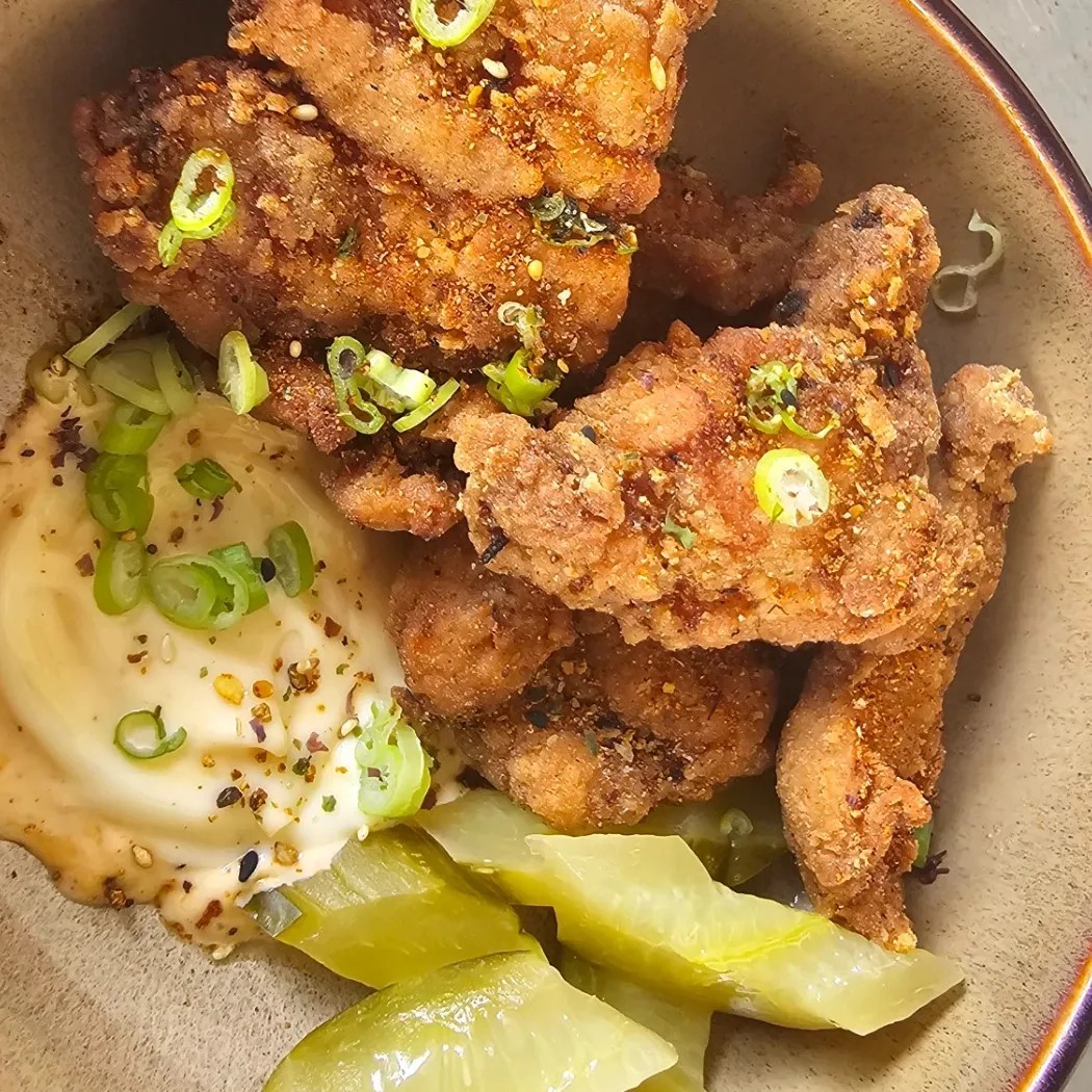 Image alt description