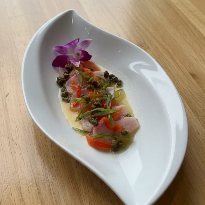 Image alt description